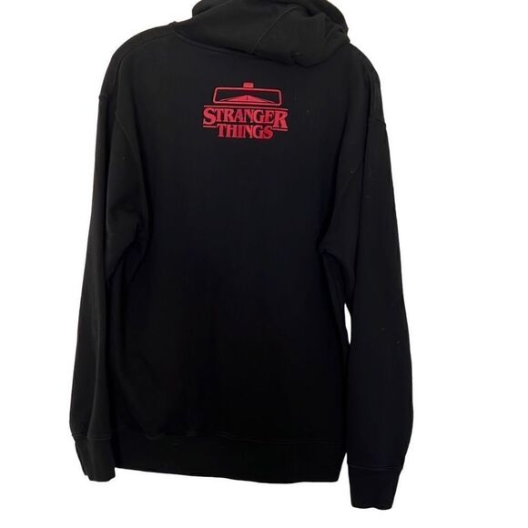 Unisex Stranger Things Netflix Black Hoody Sz.M - Picture 2 of 3